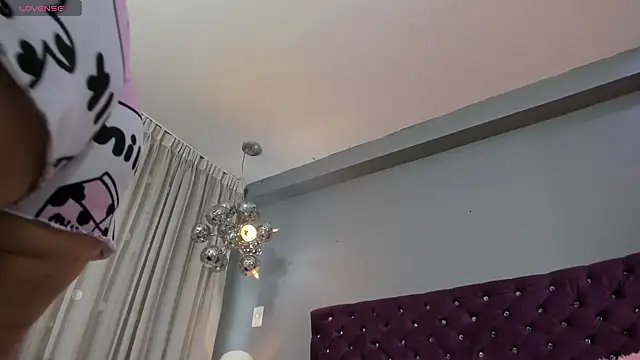 Snapshot of RedAngel1- chatting on 10.07.25 RedAngel1- online show from 10.07.25