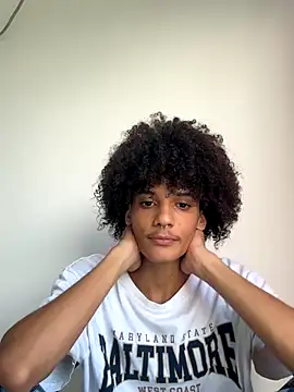 Max Rain online show from 10.03.25