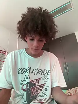 Snapshot of Max_Rain chatting on 04.03.26 Max Rain online show from 04.03.26