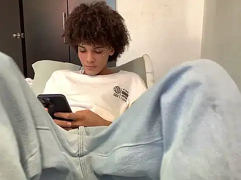 Max Rain online show from 04.27.26
