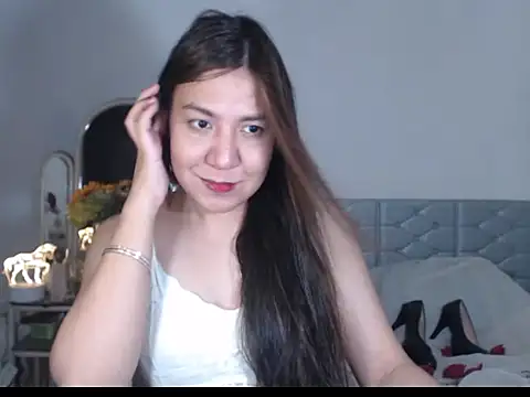 stellahugeX online show from 10.11.25