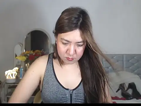 stellahugeX online show from 11.30.25