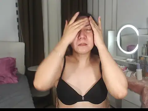 stellahugeX online show from 02.21.26