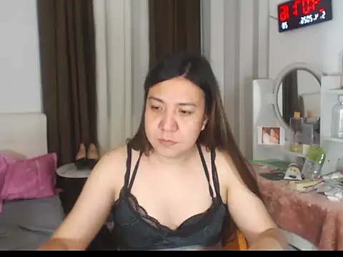 stellahugeX online show from 04.04.26