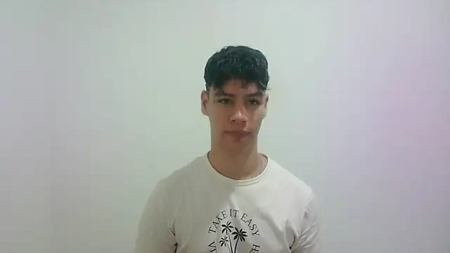 Snapshot of zeus_181 chatting on 09.30.25 zeus 181 online show from 09.30.25