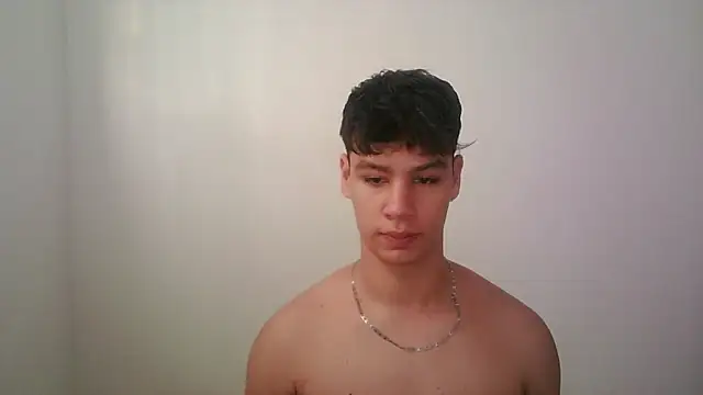 Snapshot of zeus_181 chatting on 10.02.25 zeus 181 online show from 10.02.25