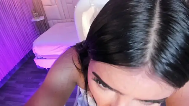 Snapshot of LovelyEyesx chatting on 02.06.26 LovelyEyesx online show from 02.06.26