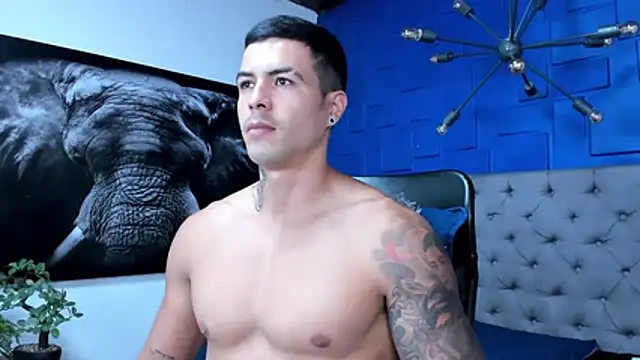 Snapshot of andres-clark92 chatting on 02.04.26 andres-clark92 online show from 02.04.26