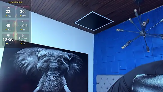 Snapshot of andres-clark92 chatting on 02.25.26 andres-clark92 online show from 02.25.26