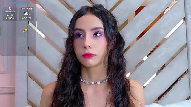 Snapshot of Sarah-Grace chatting on 10.10.25 Sarah-Grace online show from 10.10.25