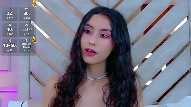 Snapshot of Sarah-Grace chatting on 11.18.25 Sarah-Grace online show from 11.18.25