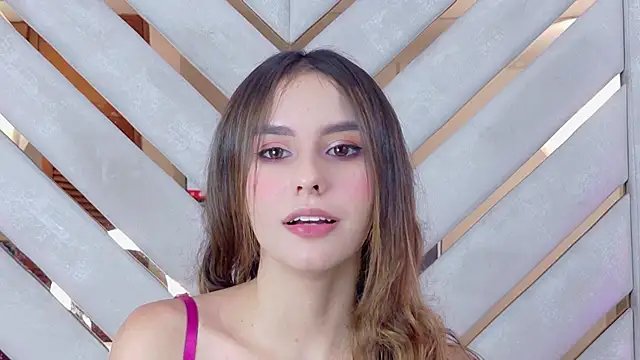 Sarah-Grace online show from 06.06.26