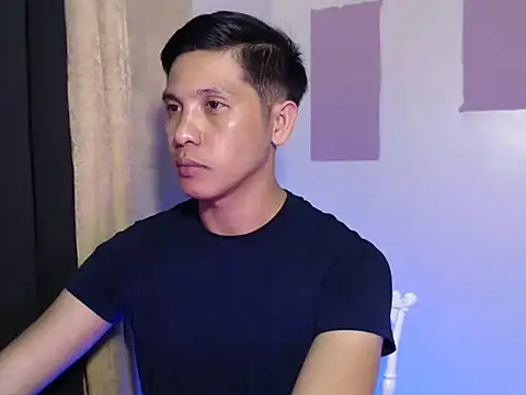Snapshot of darryl_hugecok chatting on 06.24.26 darryl hugecok online show from 06.24.26