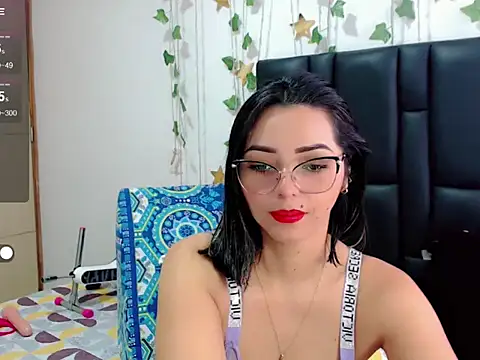 Snapshot of sara_arias00 chatting on 09.18.25 sara arias00 online show from 09.18.25