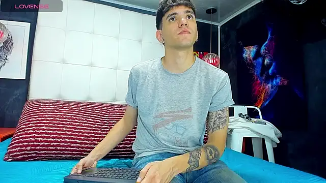 Matteo12  online show from 09.11.25