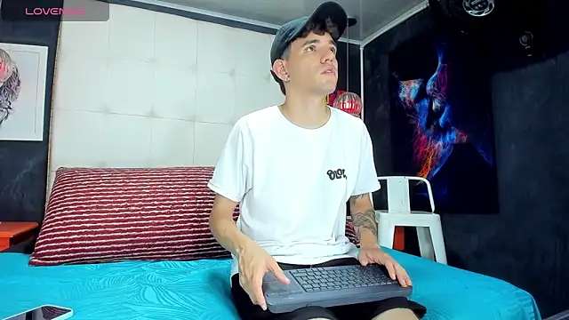 Matteo12  online show from 09.12.25