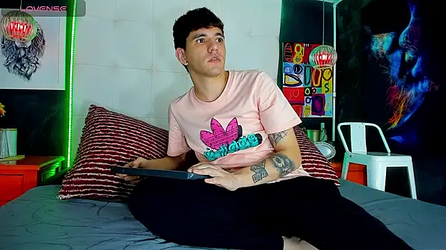 Matteo12  online show from 09.26.25