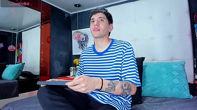 Matteo12  online show from 10.22.25