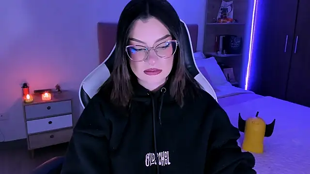 OphelianaRose33 online show from 11.07.25