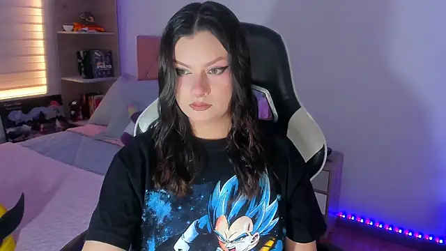 OphelianaRose33 online show from 07.06.26