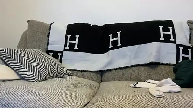 Snapshot of That_English_Rose_ chatting on 10.20.25 That English Rose online show from 10.20.25