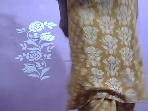 Snapshot of LIYO_ chatting on 09.25.25 LIYO online show from 09.25.25