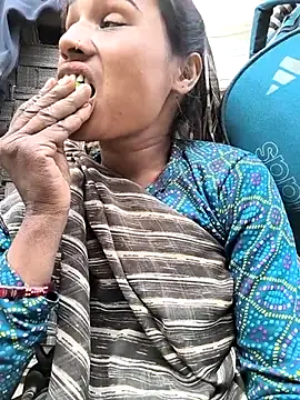 Hot raaani online show from 12.16.25