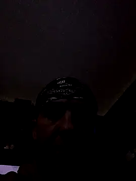 Snapshot of PopaOctavian chatting on 10.06.25 PopaOctavian online show from 10.06.25