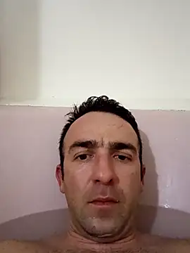 Snapshot of PopaOctavian chatting on 10.17.25 PopaOctavian online show from 10.17.25