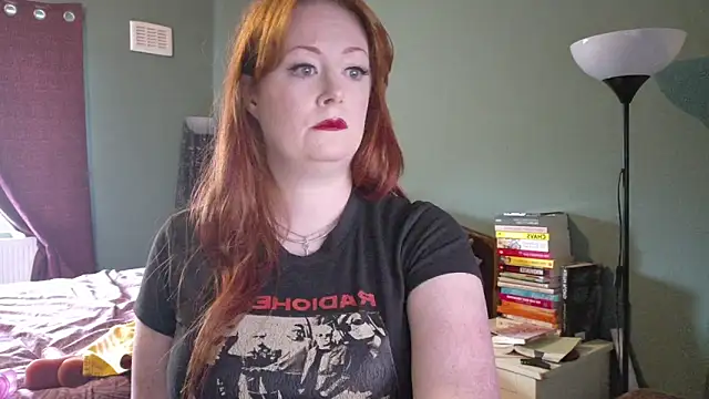 Snapshot of BettyBonvoy chatting on 06.10.26 BettyBonvoy online show from 06.10.26