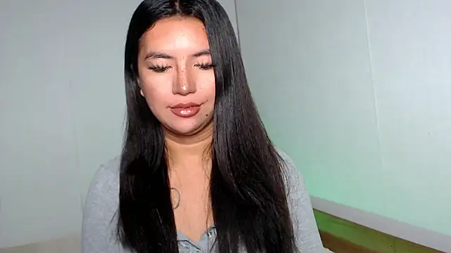 Snapshot of thinker_belle chatting on 11.28.25 thinker belle online show from 11.28.25