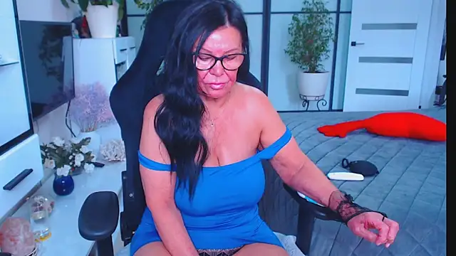 Anna Blare online show from 09.16.25