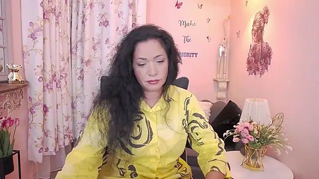 Snapshot of MyLovOne chatting on 07.12.26 MyLovOne online show from 07.12.26