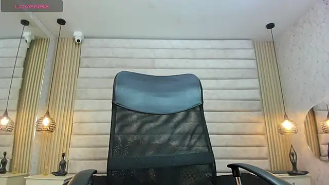 Snapshot of keytinthomson_ chatting on 02.14.26 keytinthomson online show from 02.14.26