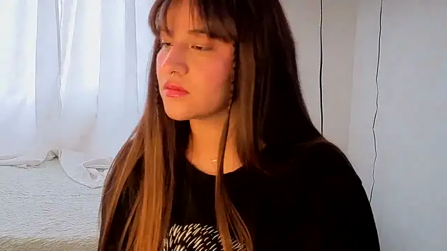 Snapshot of Linda_Bellucci chatting on 09.29.25 Linda Bellucci online show from 09.29.25