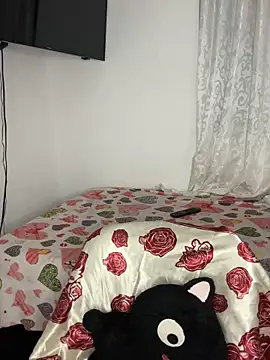 Snapshot of Linda_Bellucci chatting on 10.11.25 Linda Bellucci online show from 10.11.25