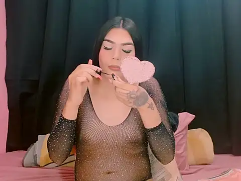 Snapshot of _crystal23_ chatting on 01.11.26 crystal23 online show from 01.11.26