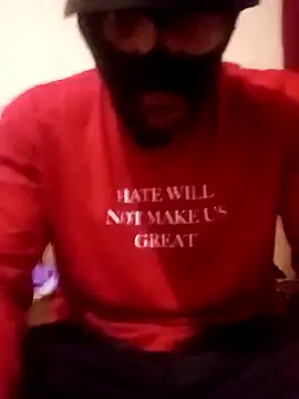 Snapshot of Golonzo1996 chatting on 11.30.25 Golonzo1996 online show from 11.30.25