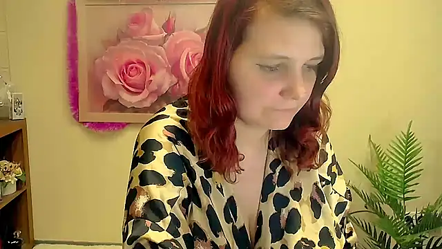 Snapshot of TwoBigSuns chatting on 01.15.26 TwoBigSuns online show from 01.15.26