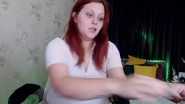 Alisawoods  online show from 10.18.25