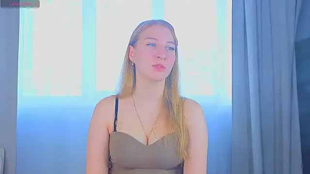 Snapshot of LorettaGladman chatting on 09.27.25 LorettaGladman online show from 09.27.25