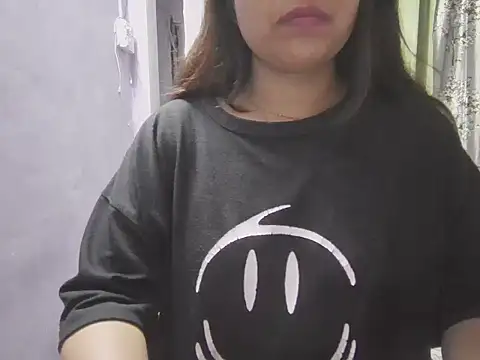 Naina 007 online show from 10.06.25