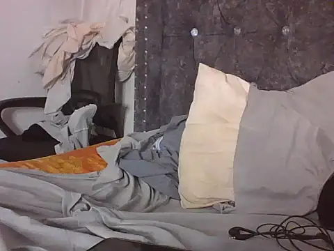 Linah97 online show from 11.28.25