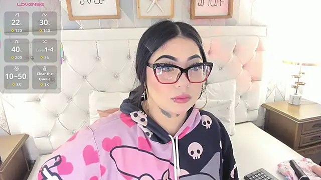 MeganStar   online show from 09.09.25