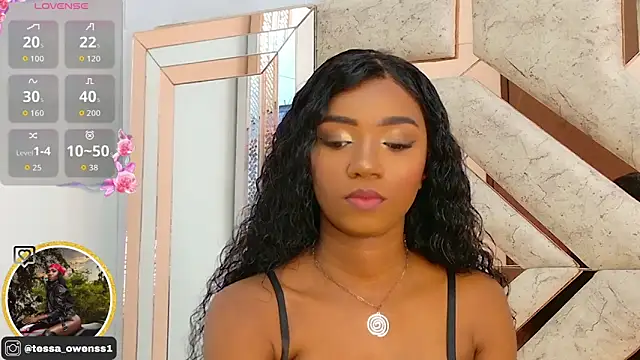 Snapshot of Tessa_Owenss chatting on 10.05.25 Tessa Owenss online show from 10.05.25