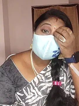 Snapshot of telugu_Geetha30 chatting on 10.15.25 telugu Geetha30 online show from 10.15.25