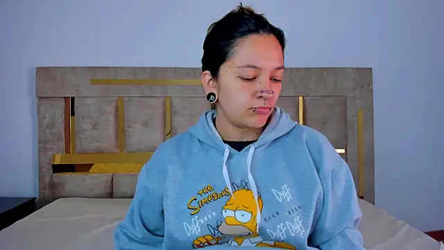 Kitty ravee online show from 09.10.25