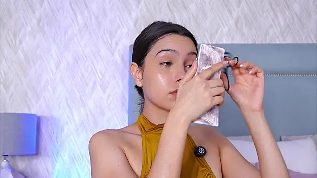 Sofy Bradd online show from 10.08.25