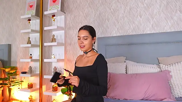 Sofy Bradd online show from 07.23.26