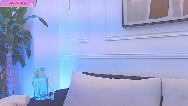 Daisy Price online show from 03.03.26